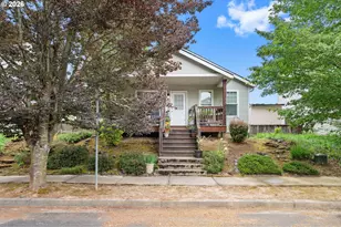 8351 N Bank St, Portland, OR 97203 - Photo 3