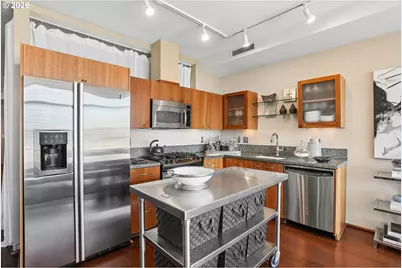 1221 SW 10th Ave #1403, Portland, OR 97205 - Photo 13