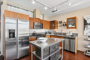 1221 SW 10th Ave, Portland, OR 97205 - Photo 13