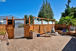 85131 Cloverdale Rd, Creswell, OR 97426 - Photo 19