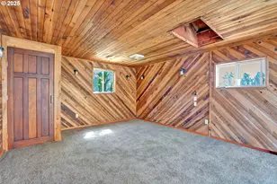 85131 Cloverdale Rd, Creswell, OR 97426 - Photo 17