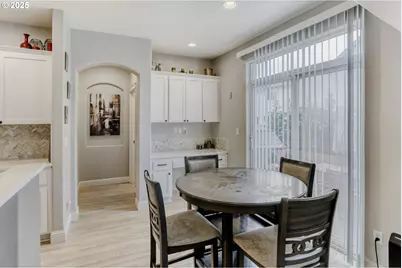 821 N 27th Ave, Cornelius, OR 97113 - Photo 9