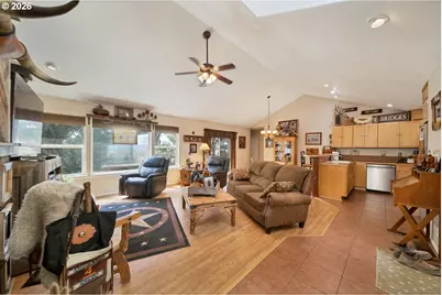 998 NE Brown Dr, Madras, OR 97741 - Photo 11