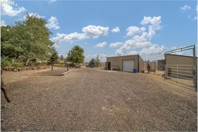 998 NE Brown Dr, Madras, OR 97741 - Photo 33