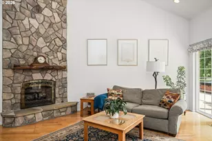 85181 Sarvis Berry Ln, Eugene, OR 97405 - Photo 17