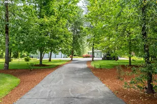 85181 Sarvis Berry Ln, Eugene, OR 97405 - Photo 3