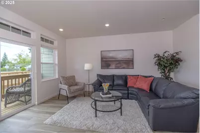 1573 37th St, Florence, OR 97439 - Photo 5