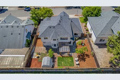 565 NE Lenox St, Hillsboro, OR 97124 - Photo 45