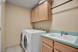 565 NE Lenox St, Hillsboro, OR 97124 - Photo 37