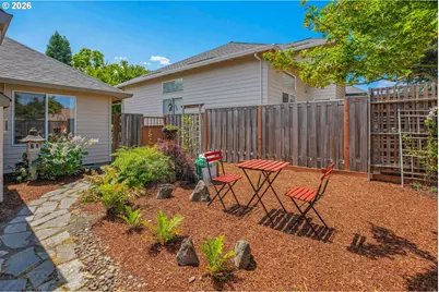 565 NE Lenox St, Hillsboro, OR 97124 - Photo 41