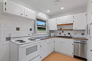 6619 SE Woodstock Blvd, Portland, OR 97206 - Photo 3