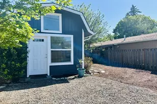 6619 SE Woodstock Blvd, Portland, OR 97206 - Photo 9