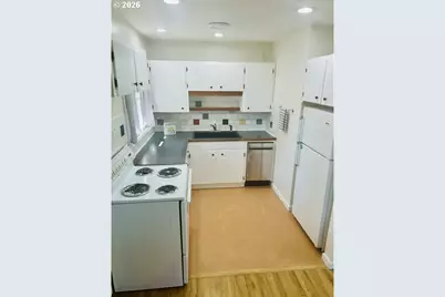 6619 SE Woodstock Blvd, Portland, OR 97206 - Photo 5