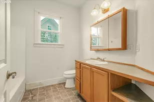 482 S 4th St, Independence, OR 97351 - Photo 19