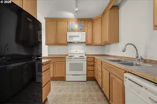 482 S 4th St, Independence, OR 97351 - Photo 15