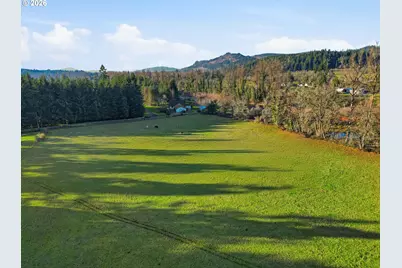 38961 Place Rd, Fall Creek, OR 97438 - Photo 17