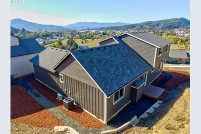 664 Brooks Loop, Sutherlin, OR 97479 - Photo 3