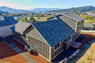664 Brooks Loop, Sutherlin, OR 97479 - Photo 3