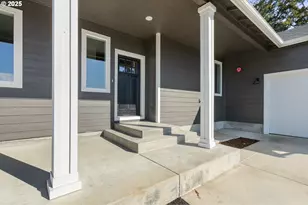 664 Brooks Loop, Sutherlin, OR 97479 - Photo 3