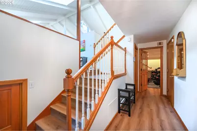 2040 Dogwood Dr, Eugene, OR 97405 - Photo 29