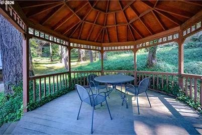 2040 Dogwood Dr, Eugene, OR 97405 - Photo 41