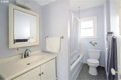 7034 N Fenwick Ave, Portland, OR 97217 - Photo 9