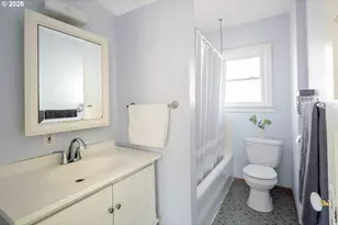 7034 N Fenwick Ave, Portland, OR 97217 - Photo 9