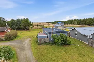 13301 North Pl, Long Beach, WA 98631 - Photo 9