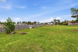 13301 North Pl, Long Beach, WA 98631 - Photo 11