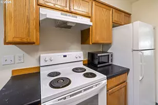 17959 SW Blanton St, Beaverton, OR 97078 - Photo 23