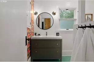 8342 SW 41st Ave, Portland, OR 97219 - Photo 21