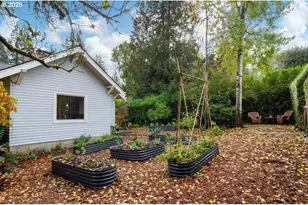 8342 SW 41st Ave, Portland, OR 97219 - Photo 41