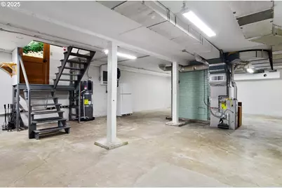 8342 SW 41st Ave, Portland, OR 97219 - Photo 29