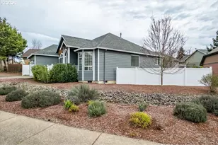 684 Northwest Jasper Street, Dallas, OR 97338 - Photo 5
