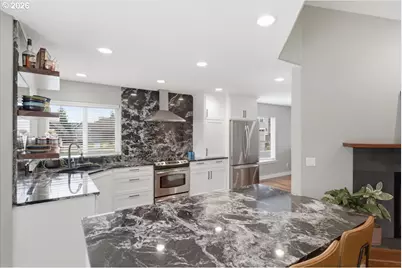 684 NW Jasper St, Dallas, OR 97338 - Photo 21