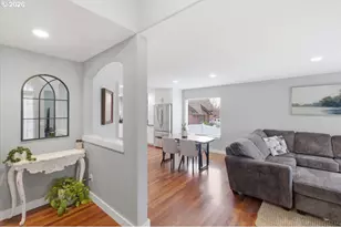 684 Northwest Jasper Street, Dallas, OR 97338 - Photo 9