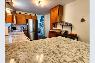 2222 11th St, Florence, OR 97439 - Photo 9