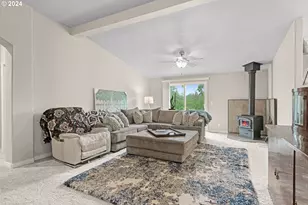 4285 Edison Rd, Silverton, OR 97381 - Photo 9