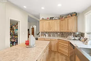 4285 Edison Rd, Silverton, OR 97381 - Photo 7