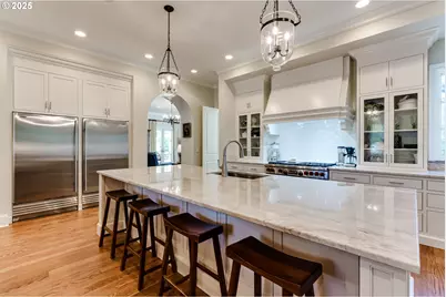 2628 Edgewater Dr, Eugene, OR 97401 - Photo 11