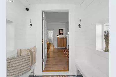 4725 NE 100th Ave, Portland, OR 97220 - Photo 3