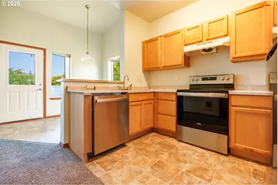 12231 SE Bush St, Portland, OR 97236 - Photo 7