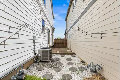 11022 SW Stockholm Dr, Wilsonville, OR 97070 - Photo 33