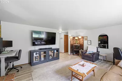 320 Kingsbury Ave, Eugene, OR 97404 - Photo 9