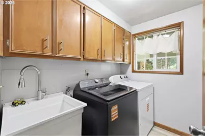 320 Kingsbury Ave, Eugene, OR 97404 - Photo 35