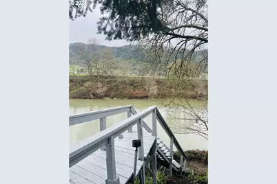 639 N Old Pacific Hwy, Myrtle Creek, OR 97457 - Photo 5