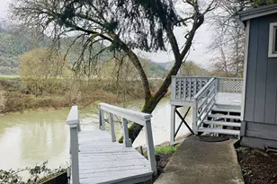 639 N Old Pacific Hwy, Myrtle Creek, OR 97457 - Photo 3