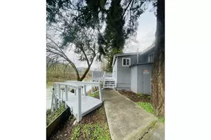 639 N Old Pacific Hwy, Myrtle Creek, OR 97457 - Photo 9