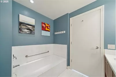 3601 S River Pkwy #2502, Portland, OR 97239 - Photo 13