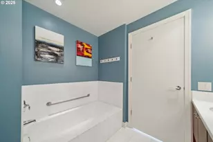 3601 S River Pkwy, Portland, OR 97239 - Photo 13